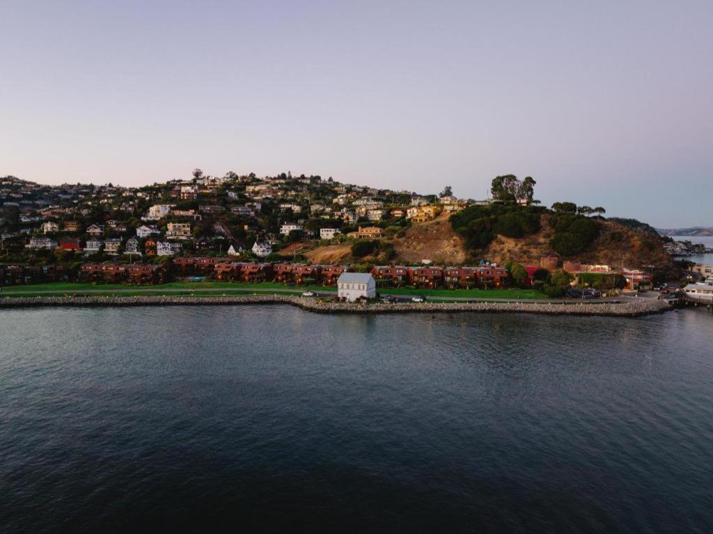 Marin Suites Hotel Corte Madera Eksteriør billede